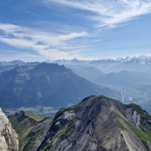 arete-doigt-pointe-percee